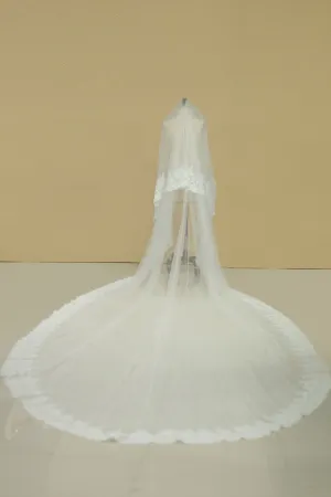 2024 Beautiful One-Tier Wedding Veils With Applique