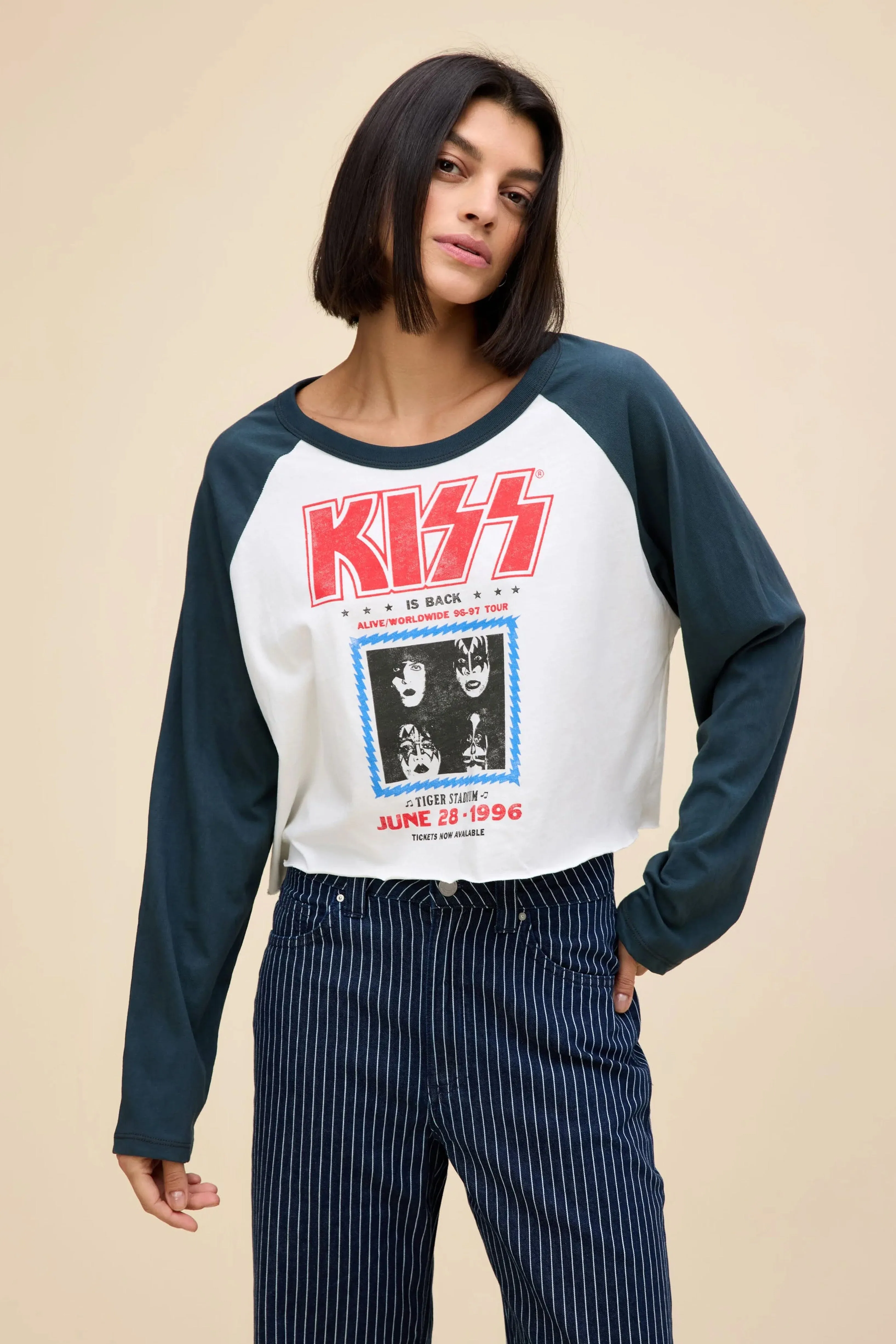 DAYDREAMER | Kiss Tiger Stadium Long Sleeve - White