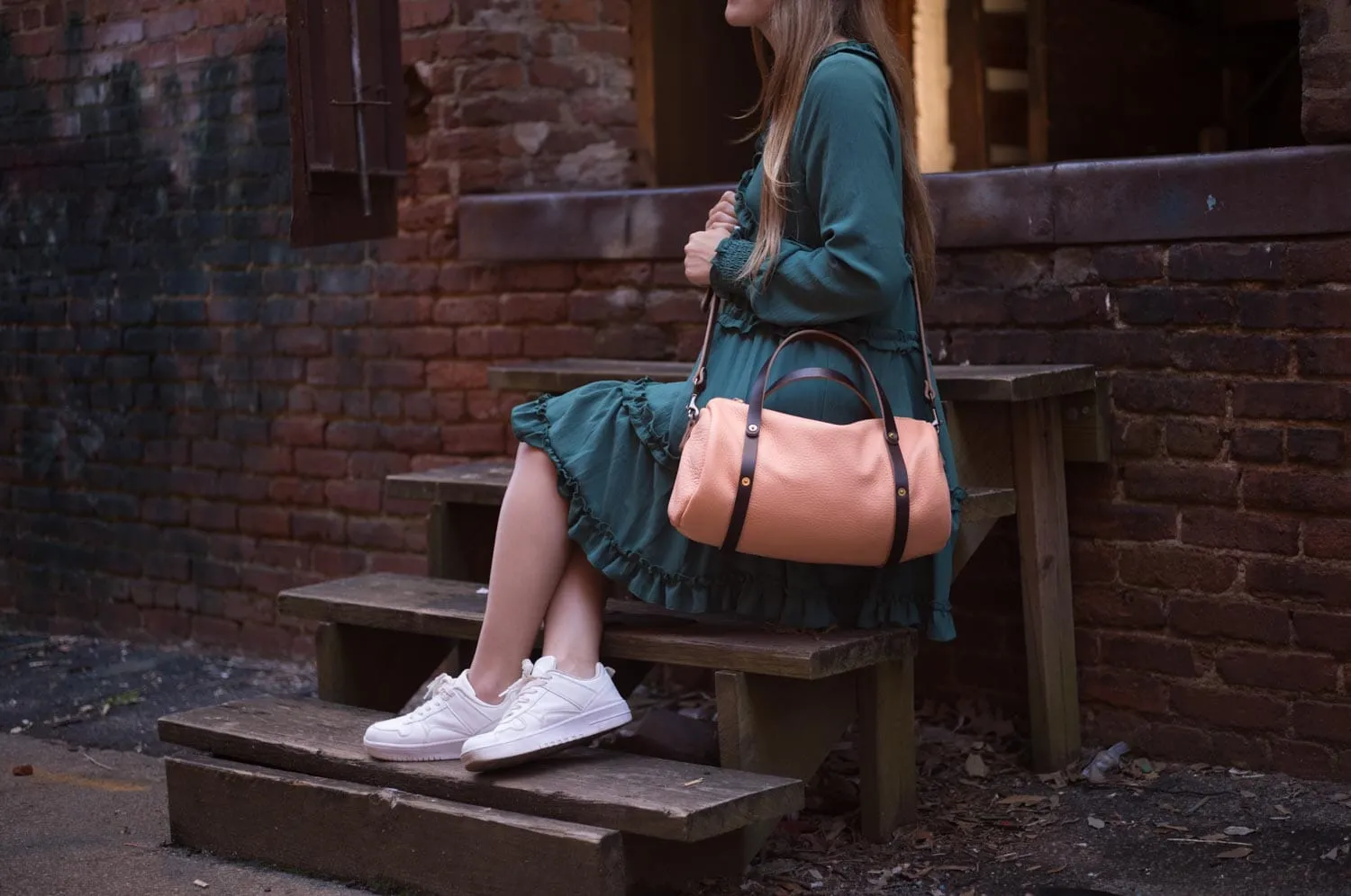 JANE LEATHER CROSSBODY - LARGE - PEACH FUZZ - IN STOCK