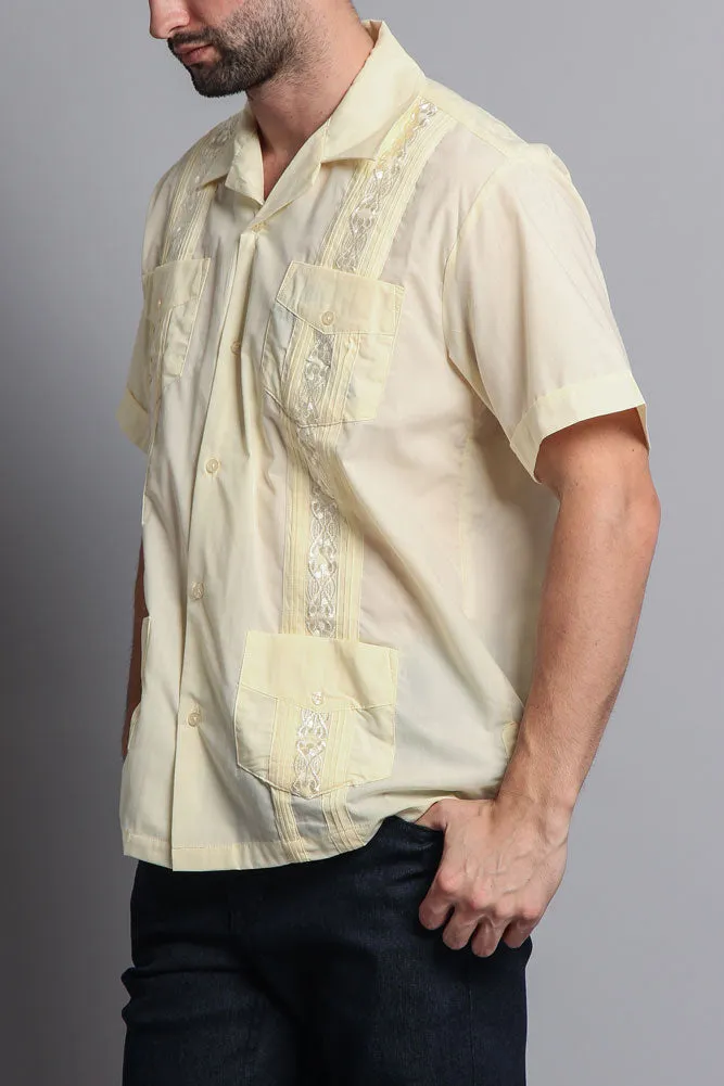 Men's Short Sleeve Cuban Style Guayabera Shirt (Contrast Light Yellow)