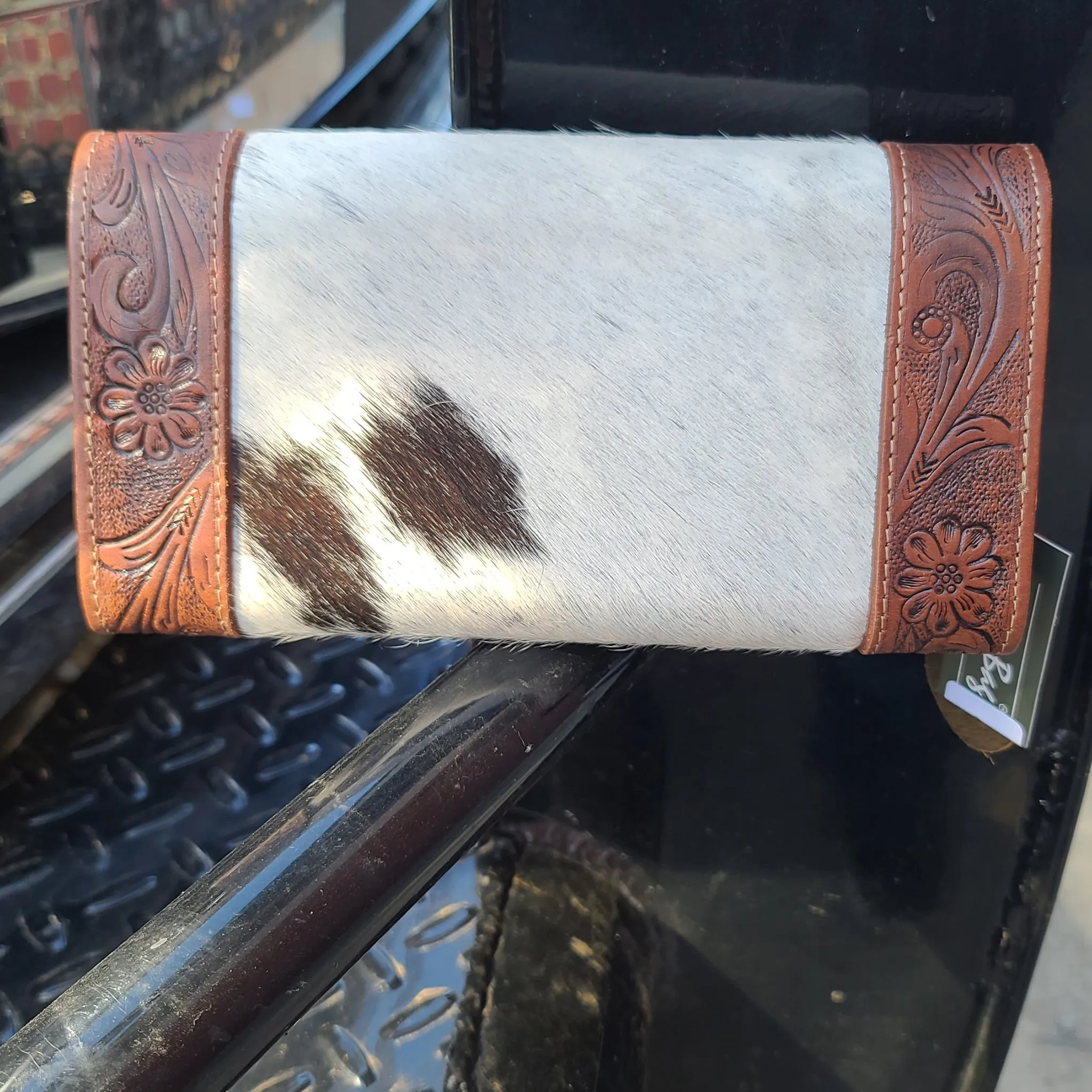 Myra Cowhide Advent Wallet