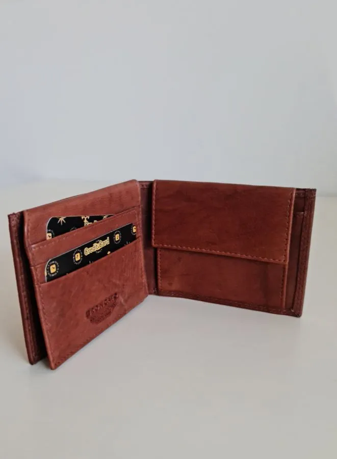 R Roncato Leather Wallet for Men, Compact and Classy Leather Wallet