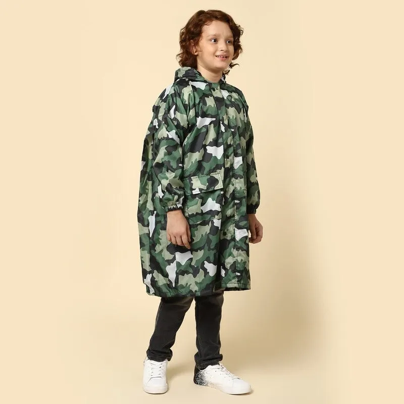 THE CLOWNFISH Felix Series Kids Waterproof PVC Longcoat with Adjustable Hood & Extra Space for Backpack/Schoolbag Holding. Plastic Pouch. Kid Age-9-10 years (Size-36-White)