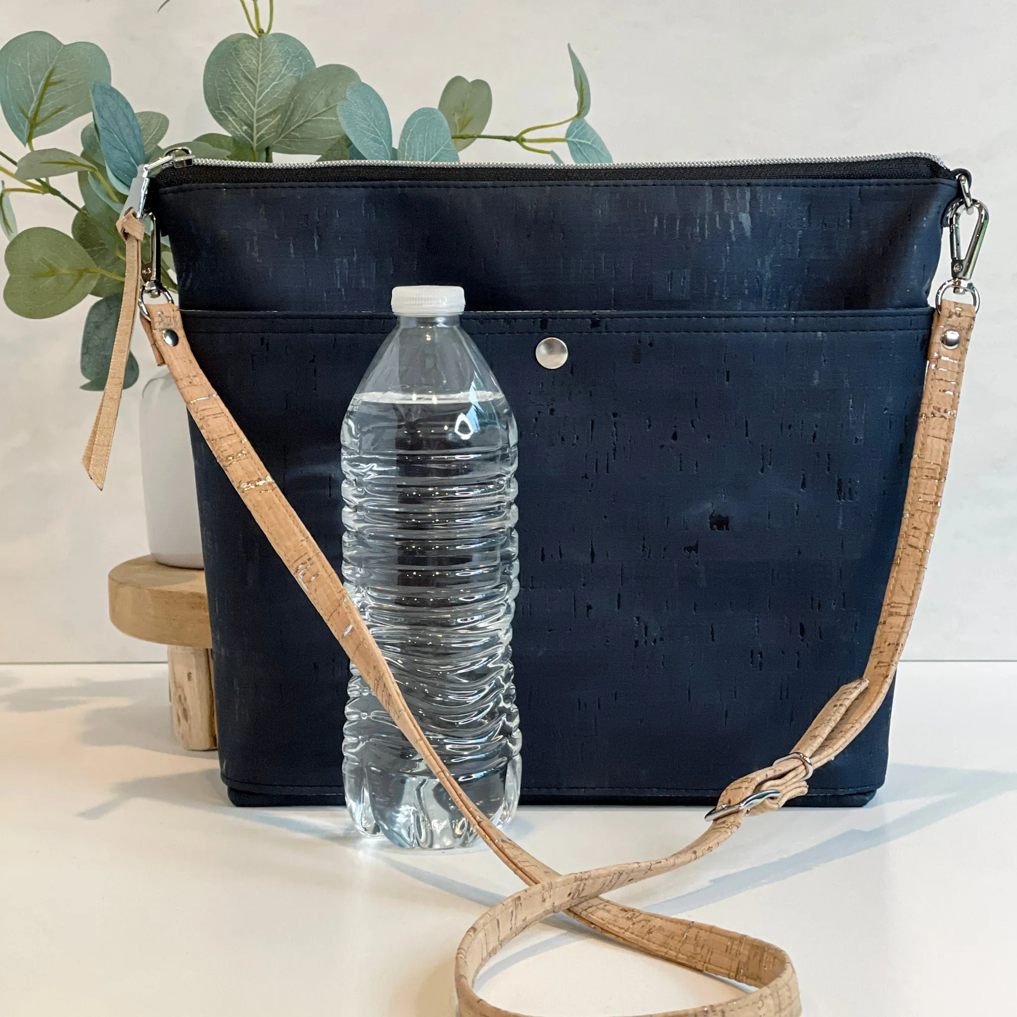 VISIONARY cross body bag | COAL